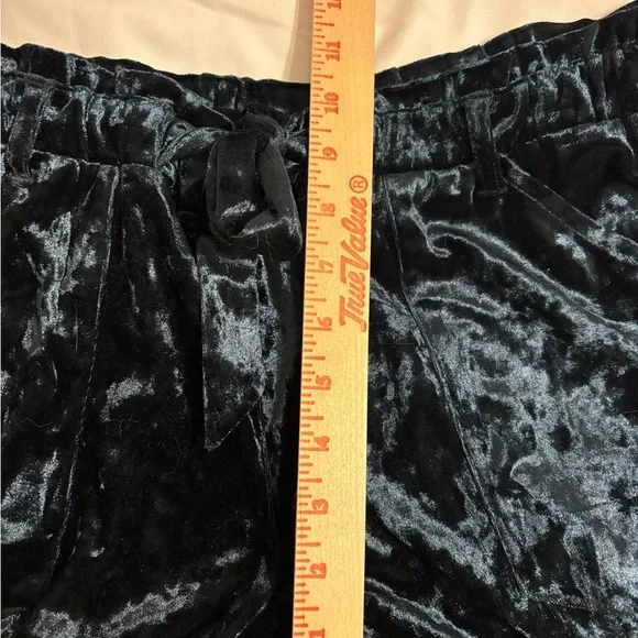 Jolt Green Crushed Velvet Jogger Pants | Size Large - Picture 4 of 8